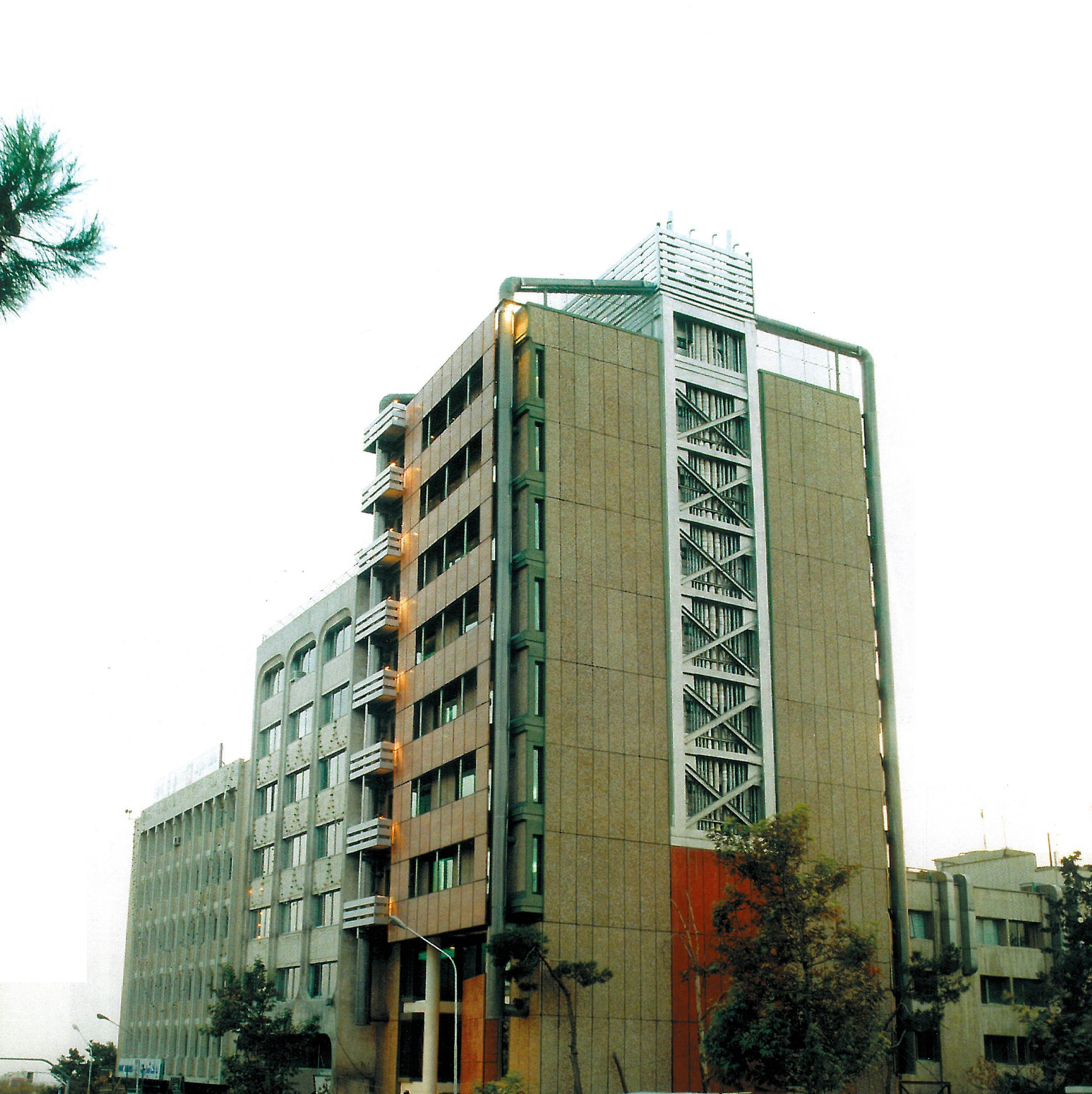 ساختمان اداری آقای مغزی