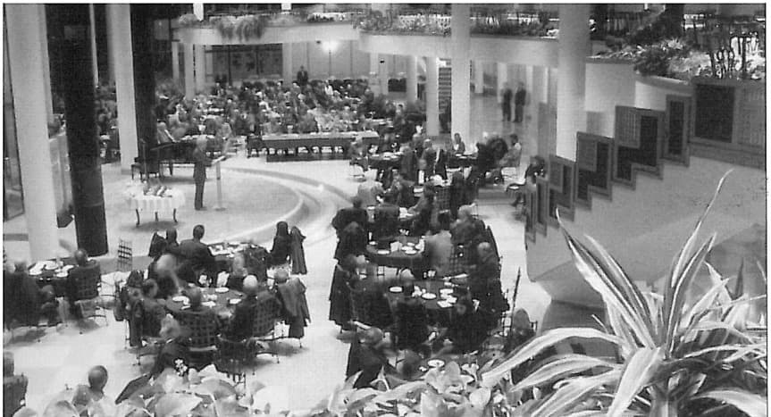 Overview of the ceremony venue at Honar Saraye Honarmandan with guests seated at tables, 1st Grand Memar Award