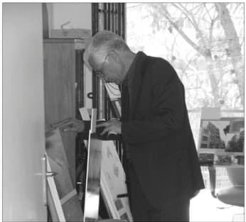 Juror Hossein Sheikh-Zeineddin reviewing submissions during the 6th Memar Award jury sessions