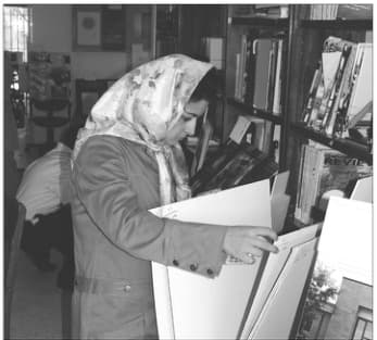 Juror Negar Hakim reviewing submissions during the 6th Memar Award jury sessions