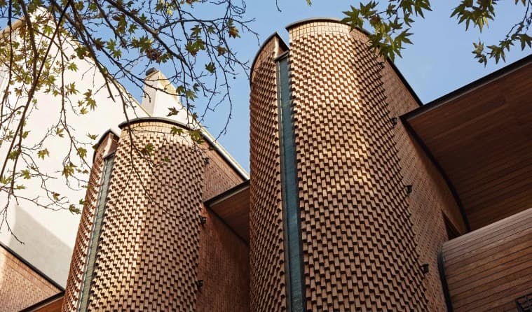 بازسازی خانه کاوه