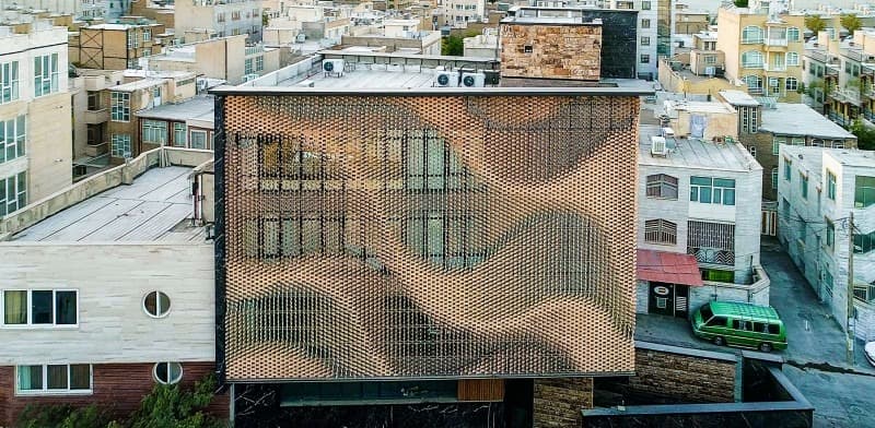 سرای آجرهای چرخان