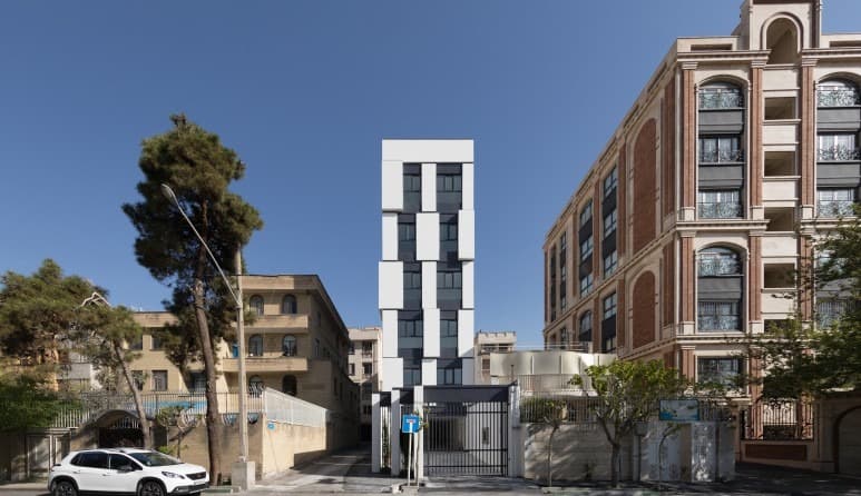 ساختمان مسکونی پاییز ۵