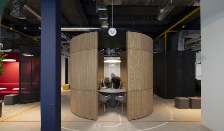 Private Office Headquarters in Negar Tower